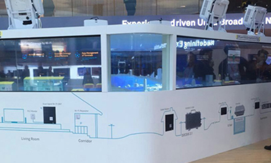世界移動(dòng)通信大會(huì)MWC2016，賽普用透明屏與華為共舞